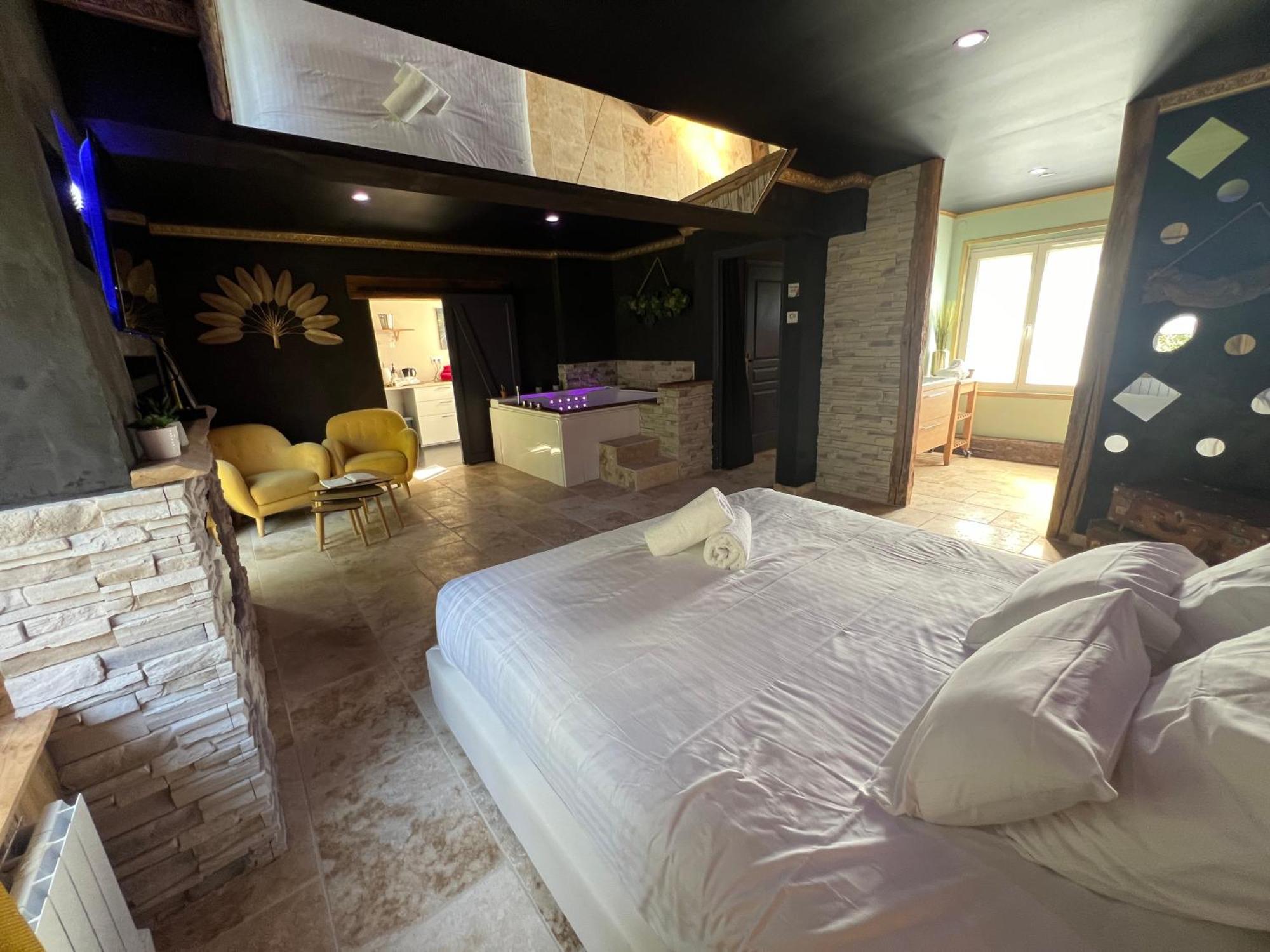 Le Lodge des Charmes 5 étoiles Leves Esterno foto